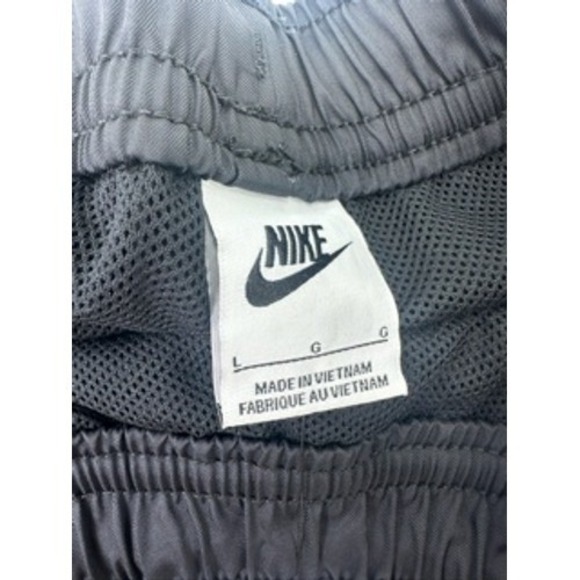 NWT‎ Nike Sportswear Men's Woven Flow Shorts FJ1653-010 Black Size L - Picture 7 of 13